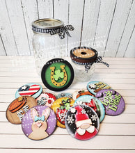 Load image into Gallery viewer, Mason Jar lid Interchangeable Frame SVG File | Laser Cut File | Interchangeable Frame | Mason Jar Lid SVG | Wide Mouth Mason Jar Lid SVG